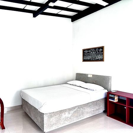 Bed and Breakfast Jungle Fence Bentota Esterno foto