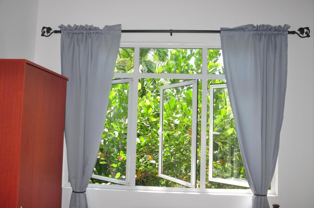 Bed and Breakfast Jungle Fence Bentota Esterno foto