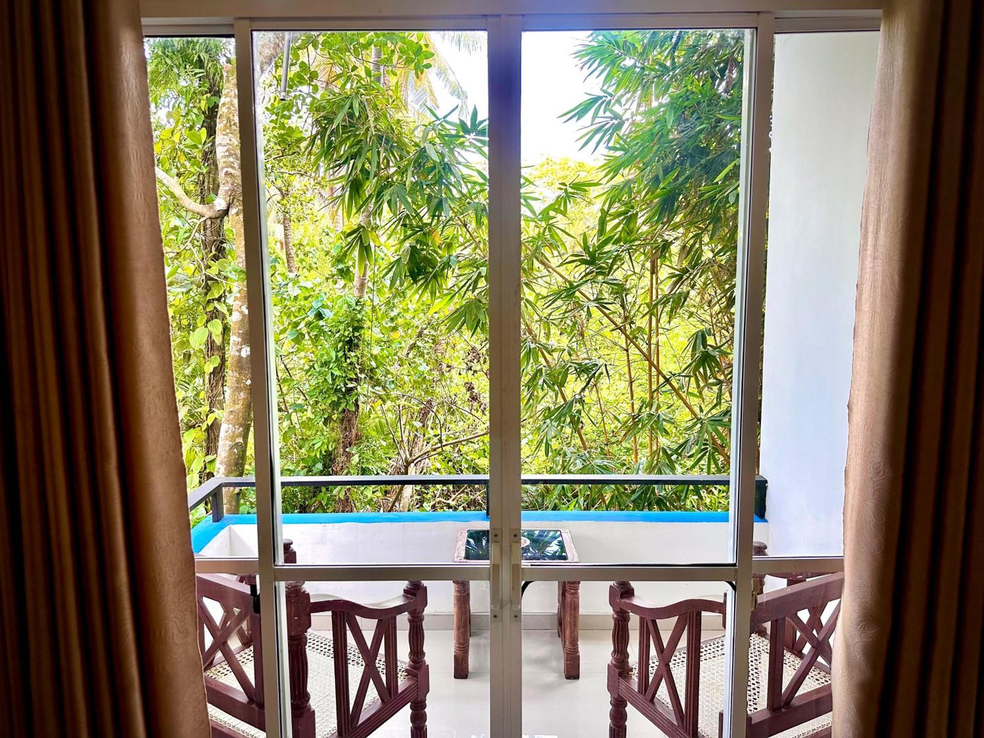 Bed and Breakfast Jungle Fence Bentota Esterno foto